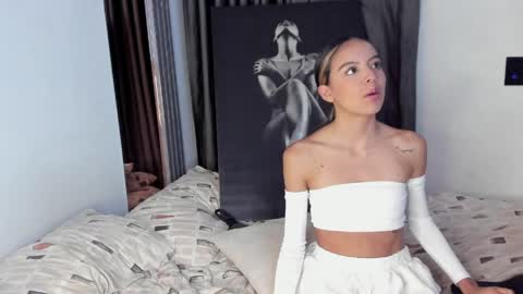 anotella_aa online show from 15, 5, 2026