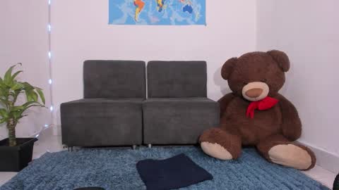 Jordan Mateo online show from 17, 12, 2025