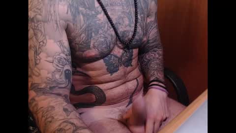 Snapshot of anotnio95 chatting on 30, 10, 2025 maicol online show from 30, 10, 2025