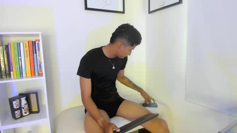 anozly online show from 10, 3, 2026