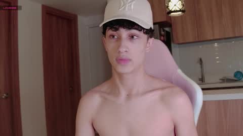 Snapshot of anthonny_05 chatting on 1, 4, 2026 TONY NEW ACCOUNT online show from 1, 4, 2026