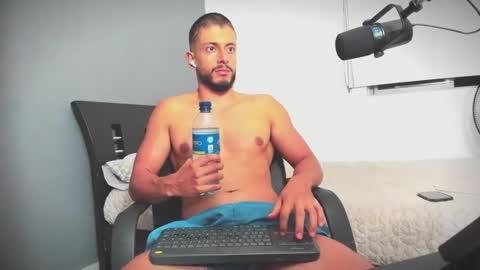 Snapshot of anthonydaddi chatting on 28, 10, 2025 Anthony J. Blake online show from 28, 10, 2025