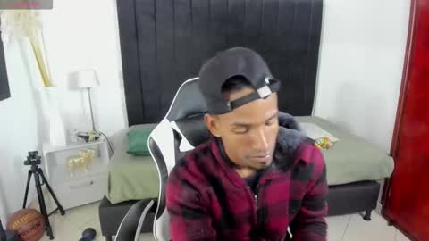 Snapshot of anthoy_wayans chatting on 3, 12, 2025 online show from 3, 12, 2025