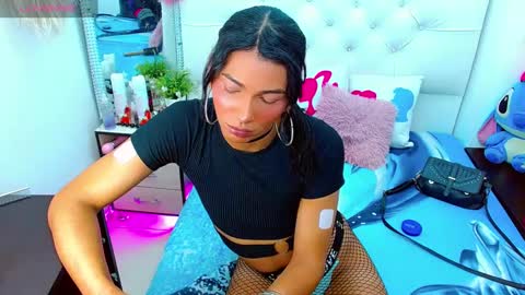 antonela_xx3 online show from 6, 3, 2025