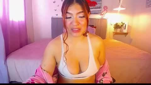 Snapshot of antonella__b chatting on 16, 12, 2025 ANTO online show from 16, 12, 2025