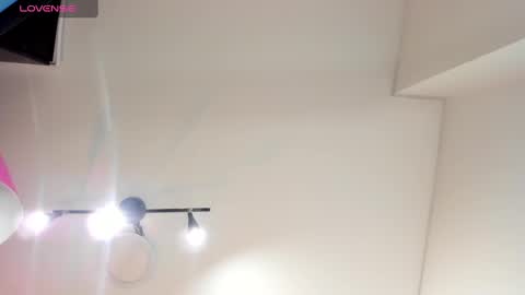 Snapshot of antonella__rouse chatting on 17, 12, 2024 Antonella online show from 17, 12, 2024