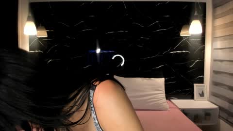 Snapshot of antonella__rouse chatting on 17, 12, 2024 Antonella online show from 17, 12, 2024