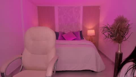  Antonella Grayy  online show from 2, 4, 2026