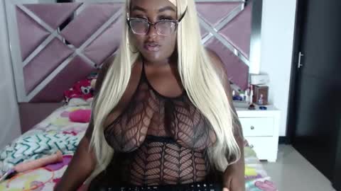 AntonellaLenox online show from 22, 10, 2025