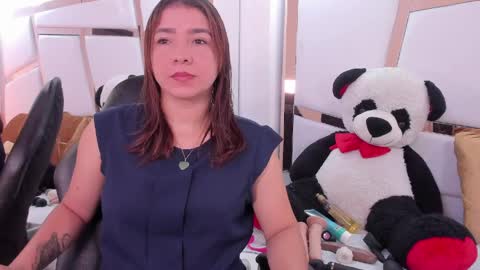 Snapshot of antonella_moon7 chatting on 7, 4, 2026 Antonella Moon 7 online show from 7, 4, 2026