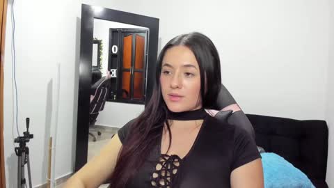 Snapshot of antonella_naughty1 chatting on 24, 1, 2025 antonella online show from 24, 1, 2025