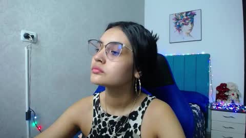 Snapshot of antonella_sweetlittle chatting on 4, 12, 2024 Antonella online show from 4, 12, 2024