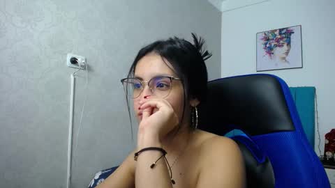 Snapshot of antonella_sweetlittle chatting on 7, 12, 2024 Antonella online show from 7, 12, 2024