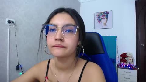 Snapshot of antonella_sweetlittle chatting on 10, 12, 2024 Antonella online show from 10, 12, 2024