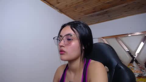 Snapshot of antonella_sweetlittle chatting on 4, 1, 2025 Antonella online show from 4, 1, 2025