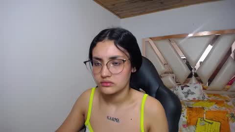 Snapshot of antonella_sweetlittle chatting on 5, 1, 2025 Antonella online show from 5, 1, 2025