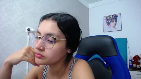 Snapshot of antonella_sweetlittle chatting on 10, 1, 2025 Antonella online show from 10, 1, 2025