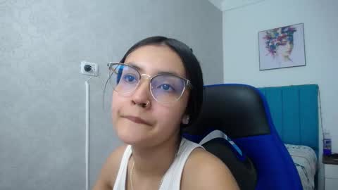 Snapshot of antonella_sweetlittle chatting on 15, 1, 2025 Antonella online show from 15, 1, 2025