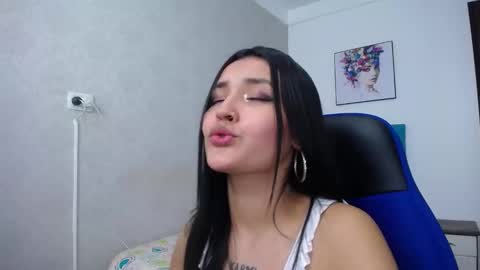 Snapshot of antonella_sweetlittle chatting on 27, 2, 2025 Antonella online show from 27, 2, 2025
