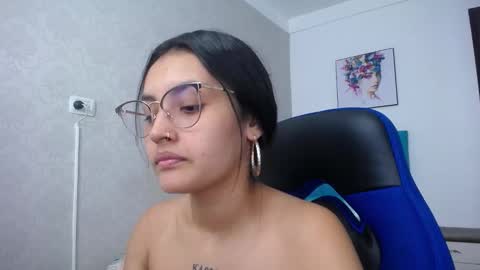 Snapshot of antonella_sweetlittle chatting on 2, 3, 2025 Antonella online show from 2, 3, 2025