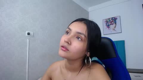 Snapshot of antonella_sweetlittle chatting on 2, 3, 2025 Antonella online show from 2, 3, 2025