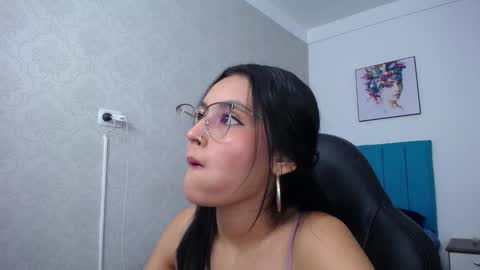 Snapshot of antonella_sweetlittle chatting on 7, 3, 2025 Antonella online show from 7, 3, 2025