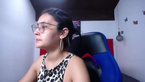 Snapshot of antonella_sweetlittle chatting on 9, 9, 2025 Antonella online show from 9, 9, 2025