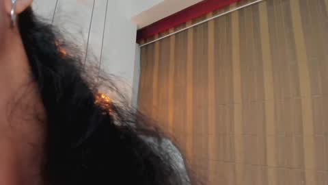 Snapshot of antonellahall_ chatting on 4, 2, 2025 AntonellaHall online show from 4, 2, 2025