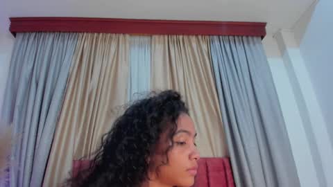 Snapshot of antonellahall_ chatting on 10, 2, 2025 AntonellaHall online show from 10, 2, 2025