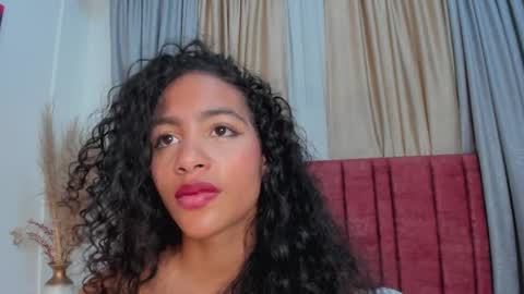Snapshot of antonellahall_ chatting on 11, 2, 2025 AntonellaHall online show from 11, 2, 2025