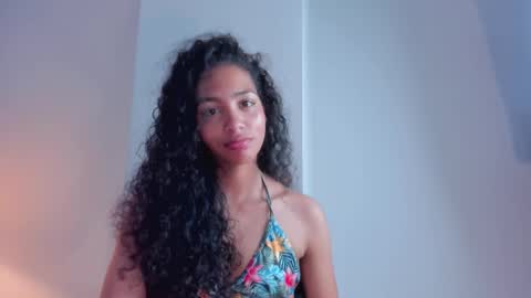 Snapshot of antonellahall_ chatting on 20, 2, 2025 AntonellaHall online show from 20, 2, 2025