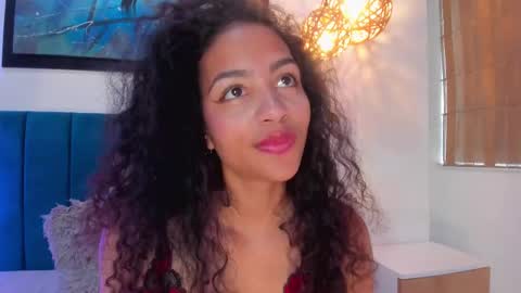 Snapshot of antonellahall_ chatting on 4, 3, 2025 AntonellaHall online show from 4, 3, 2025