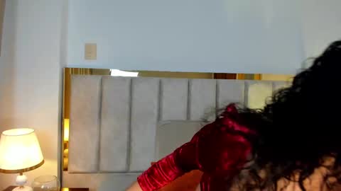 AntonellaHall  online show from 20, 9, 2025