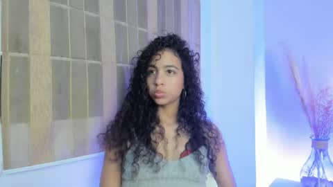 AntonellaHall  online show from 18, 5, 2026
