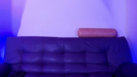 Antonellajohnston online show from 7, 10, 2025