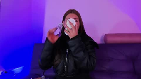 Antonellajohnston online show from 23, 10, 2025