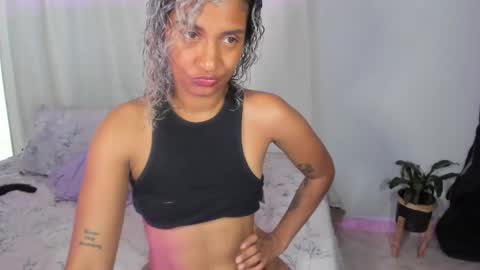 Snapshot of antonellaparker chatting on 25, 10, 2025 Sarah online show from 25, 10, 2025