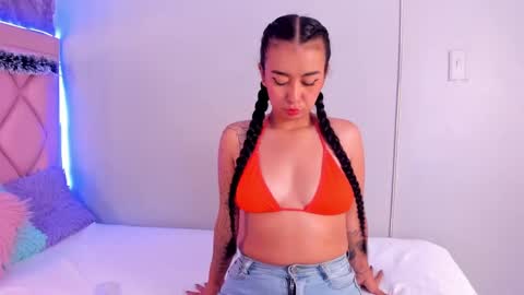 Snapshot of antonellaqueeen chatting on 27, 12, 2024 ANTONELLE  online show from 27, 12, 2024