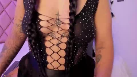 Snapshot of antonellaqueeen chatting on 25, 10, 2025 ANTONELLE  online show from 25, 10, 2025
