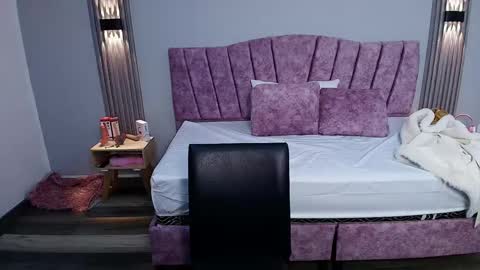 A N T O N E L L A online show from 13, 9, 2025