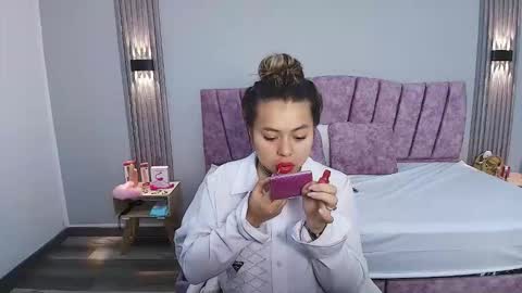 A N T O N E L L A online show from 19, 9, 2025