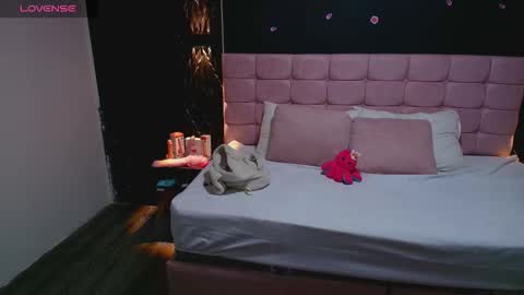 A N T O N E L L A online show from 29, 9, 2025