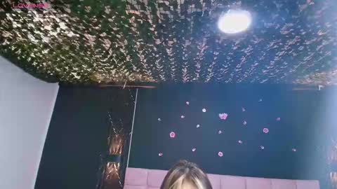 A N T O N E L L A online show from 3, 10, 2025