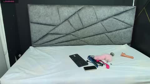 A N T O N E L L A online show from 24, 10, 2025