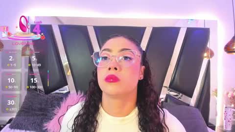 Snapshot of antonellepiercee chatting on 7, 10, 2025 A N T O N E L L E  online show from 7, 10, 2025