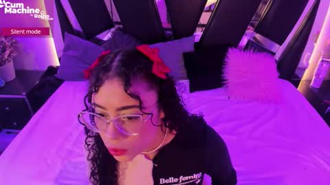 Snapshot of antonellepiercee chatting on 10, 10, 2025 A N T O N E L L E  online show from 10, 10, 2025