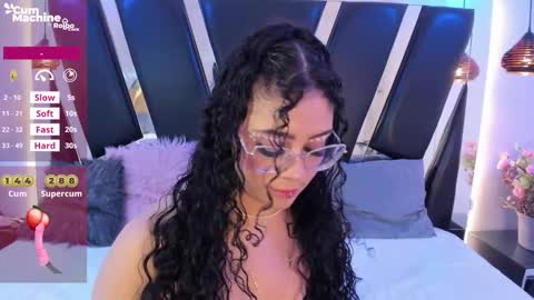 Snapshot of antonellepiercee chatting on 14, 10, 2025 A N T O N E L L E  online show from 14, 10, 2025