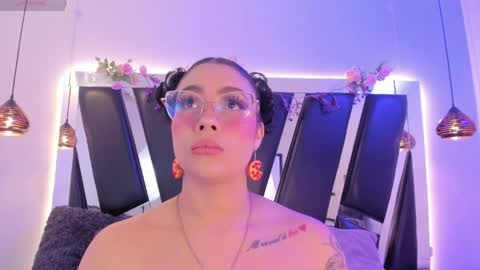 A N T O N E L L E  online show from 2, 5, 2026