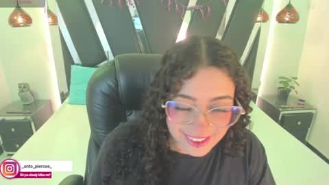Snapshot of antonellepiercee chatting on 11, 7, 2026 A N T O N E L L E online show from 11, 7, 2026
