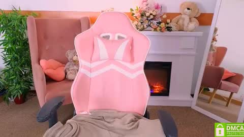 Snapshot of antonia_ferrero chatting on 14, 11, 2025 antonia_ferrero online show from 14, 11, 2025